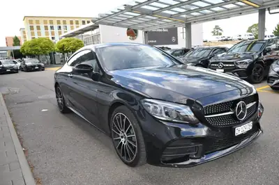 Mercedes-Benz C 300 Coupé 2026 — Élégance hybride et performance, 16 800 km seulement — vue extérieure