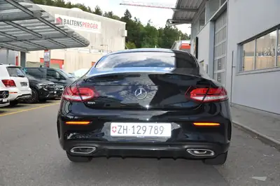 Mercedes-Benz C 300 Coupé 2026 — Élégance hybride et performance, 16 800 km seulement — tableau de bord