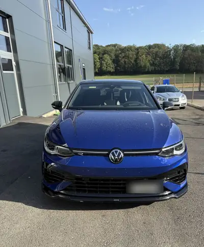 VW Golf 2023 — 319 ch Essence Automatique, Jantes Hiver Incluses — vista esterna