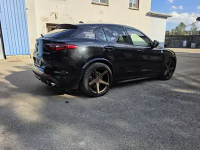 Alfa Romeo Stelvio 510 ch — SUV haute performance, transmission intégrale, 105'000 km — arrière