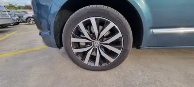 VW T6 Multivan — Monospace 7 places robuste avec moteur neuf et équipements premium — Miniature 7
