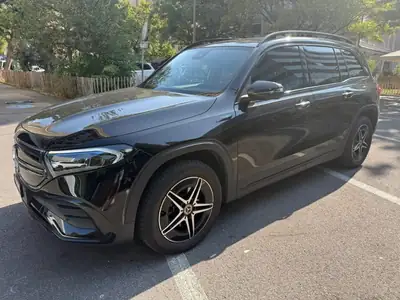 Mercedes-Benz EQB 350 — SUV électrique 7 places, 292 ch, pack AMG Line — fianco