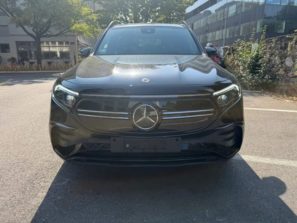 Mercedes-Benz EQB 350 — SUV électrique 7 places, 292 ch, pack AMG Line