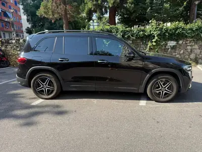 Mercedes-Benz EQB 350 — SUV électrique 7 places, 292 ch, pack AMG Line — cruscotto
