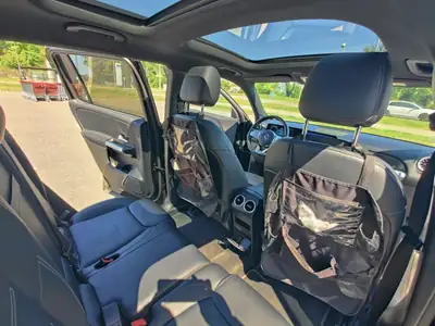 Mercedes-Benz EQB 350 — SUV électrique 7 places, 292 ch, pack AMG Line — Miniatura 13