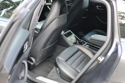 Porsche Panamera Hybride 462 ch — Berline sportive suisse, entretien Porsche Zug — Detail