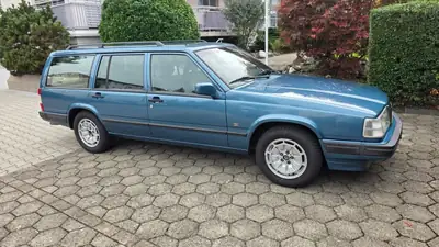 Volvo 940 Break 1998 — Berline familiale robuste, 250'000 km, moteur essence fiable — côté