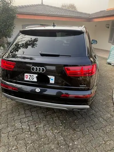 Audi Q7 3.0 TDI — SUV 7 places robuste, diesel performant, transmission automatique — côté