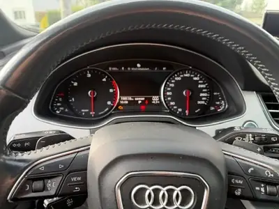 Audi Q7 3.0 TDI — SUV 7 places robuste, diesel performant, transmission automatique — intérieur