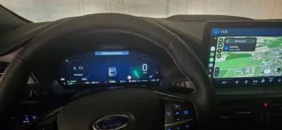 Ford Kuga 2026 — SUV hybride rechargeable, 5000 km seulement — Miniatur 8