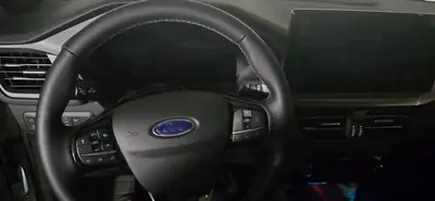 Ford Kuga 2026 — SUV hybride rechargeable, 5000 km seulement — Miniatur 9