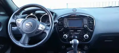 Nissan Juke 2018 — SUV compact urbain, entretien impeccable, 52'000 km — tableau de bord