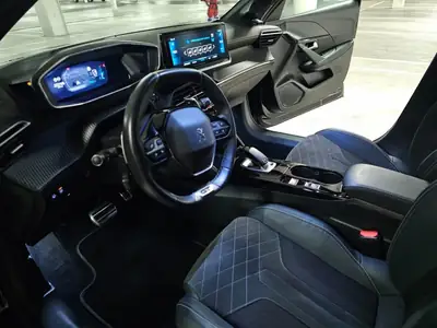 Peugeot 208 — Citadine dynamique 130 ch, entretien complet récent — Miniatura 8