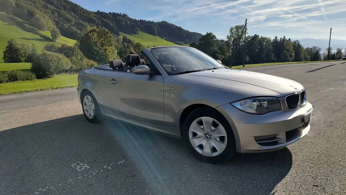 BMW 1er   2009 occasion Wald — 2
