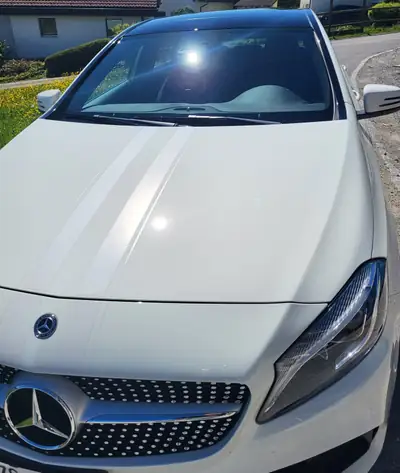 Mercedes-Benz Classe A 220 — Berline compacte premium essence, kilométrage modéré — arrière