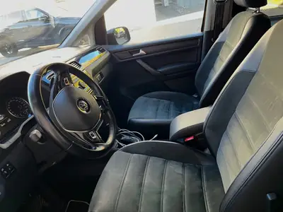 VW Caddy 2019 — Fourgon polyvalent essence automatique, entretien impeccable — dettaglio