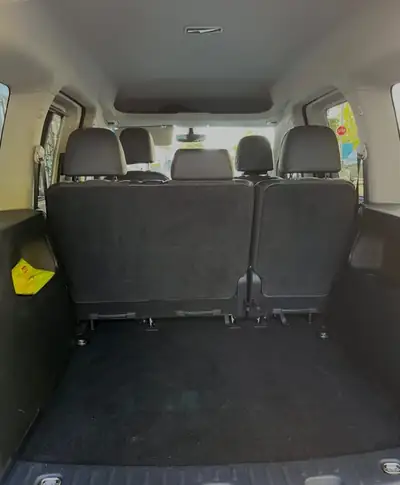 VW Caddy 2019 — Fourgon polyvalent essence automatique, entretien impeccable — Miniatura 14