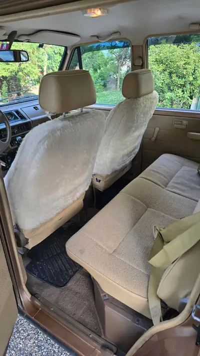 Isuzu Trooper II 1987 — 4x4 légendaire avec dachzelt, rare en Suisse — cruscotto