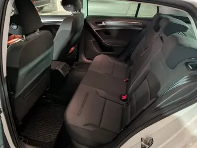 VW Golf 2017 — Compacte fiable à 81'000 km, transmission manuelle — Miniature 13