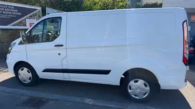 Ford Transit Custom — Diesel 170 ch automatique, entretien Ford complet — côté