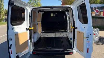 Ford Transit Custom — Diesel 170 ch automatique, entretien Ford complet — Miniature 12