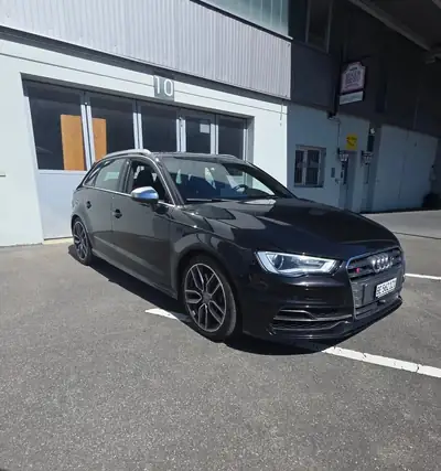 Audi S3 Sportback 2.0 TFSI Quattro 300 PS — Sportive entretenue, révisions complètes — side view