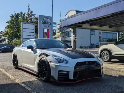 Nissan GT-R 2017 — Supercar légendaire, 720 PS et carbone sport — exterior view