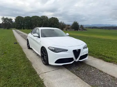 Alfa Romeo Giulia 280 ch — Berline sportive affûtée, entretien impeccable — Miniatur 7