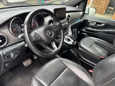 Mercedes-Benz V 250 CDI — Van 7 places robuste, diesel efficace, entretien complet — Miniatur 7