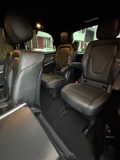 Mercedes-Benz V 250 CDI — Van 7 places robuste, diesel efficace, entretien complet — Miniatur 11