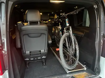 Mercedes-Benz V 250 CDI — Van 7 places robuste, diesel efficace, entretien complet — Miniatur 15