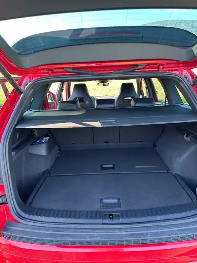 Skoda Kodiaq 2.0 TDI 200 ch — SUV robuste 4×4, transmission DSG, attelage électrique — Thumbnail 12