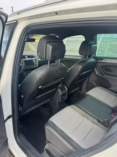 VW Tiguan R-Line 2016 — SUV 4Motion, équipé et fiable — Thumbnail 10