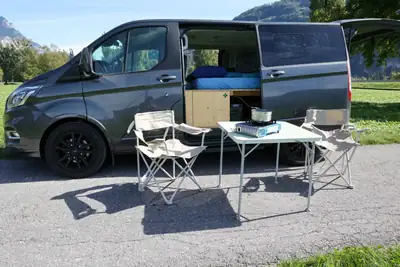 Ford Tourneo Custom — Van aménagé 8 places avec module camping intégré — Miniatur 9