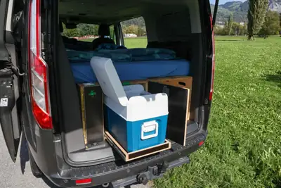 Ford Tourneo Custom — Van aménagé 8 places avec module camping intégré — Miniatur 7
