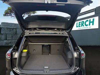 VW Tiguan 2025 — SUV diesel 4Motion, version Life équipée, 17'850 km — détail