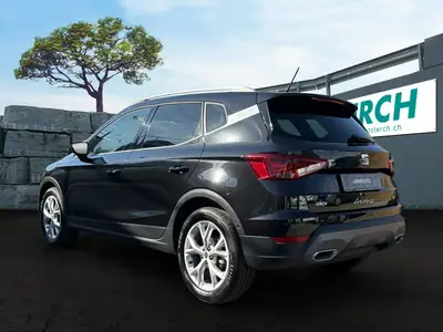 SEAT Arona 2024 — SUV compact dynamique, 22 500 km, boîte auto — intérieur