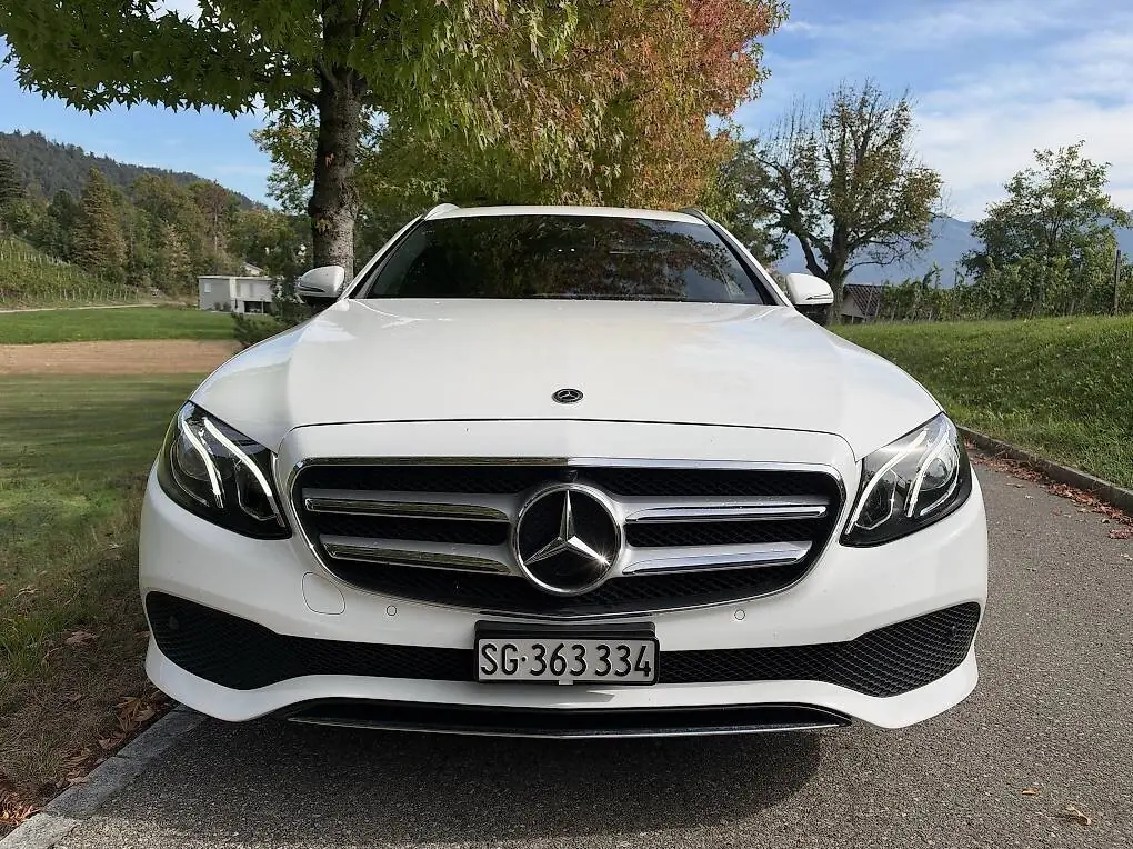 Mercedes-Benz Classe E 200 Break — Berline familiale élégante, entretien complet Mercedes