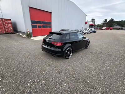 Audi S3 Sportline 2013 — Berline compacte haute performance, entretien AMAG certifié — vista posteriore