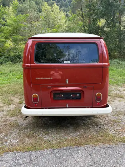 VW T2 1969 — Légende automobile d'époque, van authentique parfaitement restauré — tableau de bord