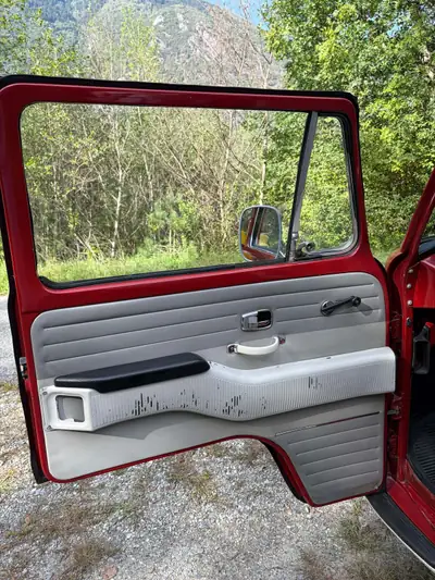 VW T2 1969 — Légende automobile d'époque, van authentique parfaitement restauré — Miniature 13