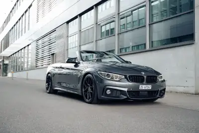 BMW 440i xDrive Cabrio — Cabriolet haute performance, moteur B58, 82000 km — vista posteriore