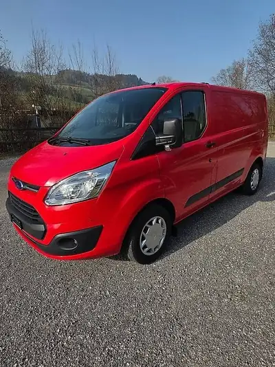 Ford Transit Custom 2.0 TDCi 130 ch — Utilitaire fiable, révisions complètes, prêt au travail — exterior view