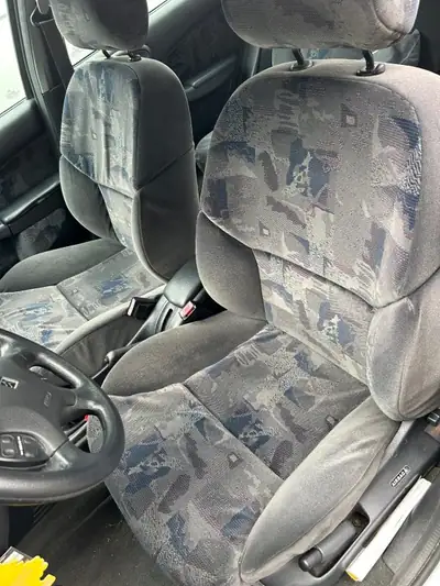 Citroën Xsara 1999 — Berline compacte fiable avec équipement hivernal complet — Miniatura 11