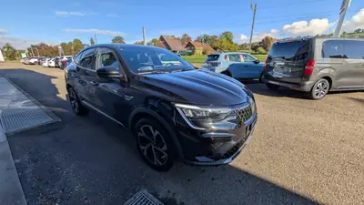 Renault Arkana 2024 — SUV coupé hybride essence, 61000 km seulement — side view