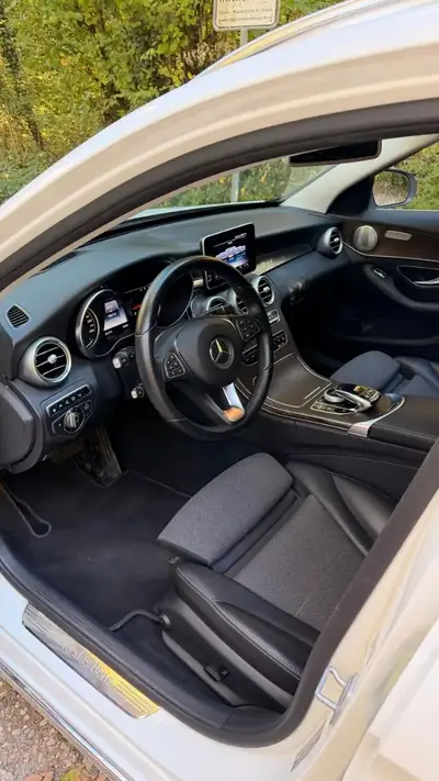 Mercedes-Benz C 200 T-Modèle 4MATIC — Break premium 2016, entretien complet documenté — rear view