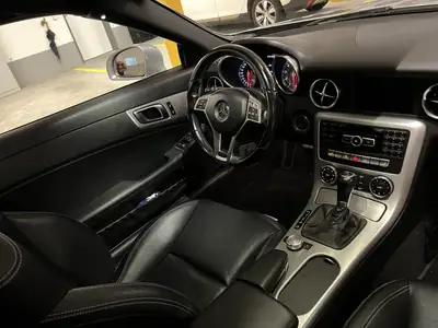 Mercedes-Benz SLK 200 AMG Line 2013 — Cabriolet sportif, moteur V6 306 ch — Detail