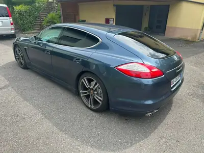 Porsche Panamera 400 ch — Berline sportive d'exception, entretien impeccable — interni