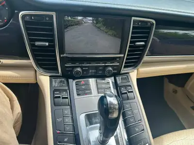 Porsche Panamera 400 ch — Berline sportive d'exception, entretien impeccable — Miniatura 11