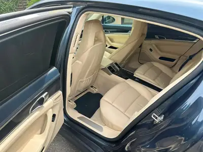 Porsche Panamera 400 ch — Berline sportive d'exception, entretien impeccable — Miniatura 13